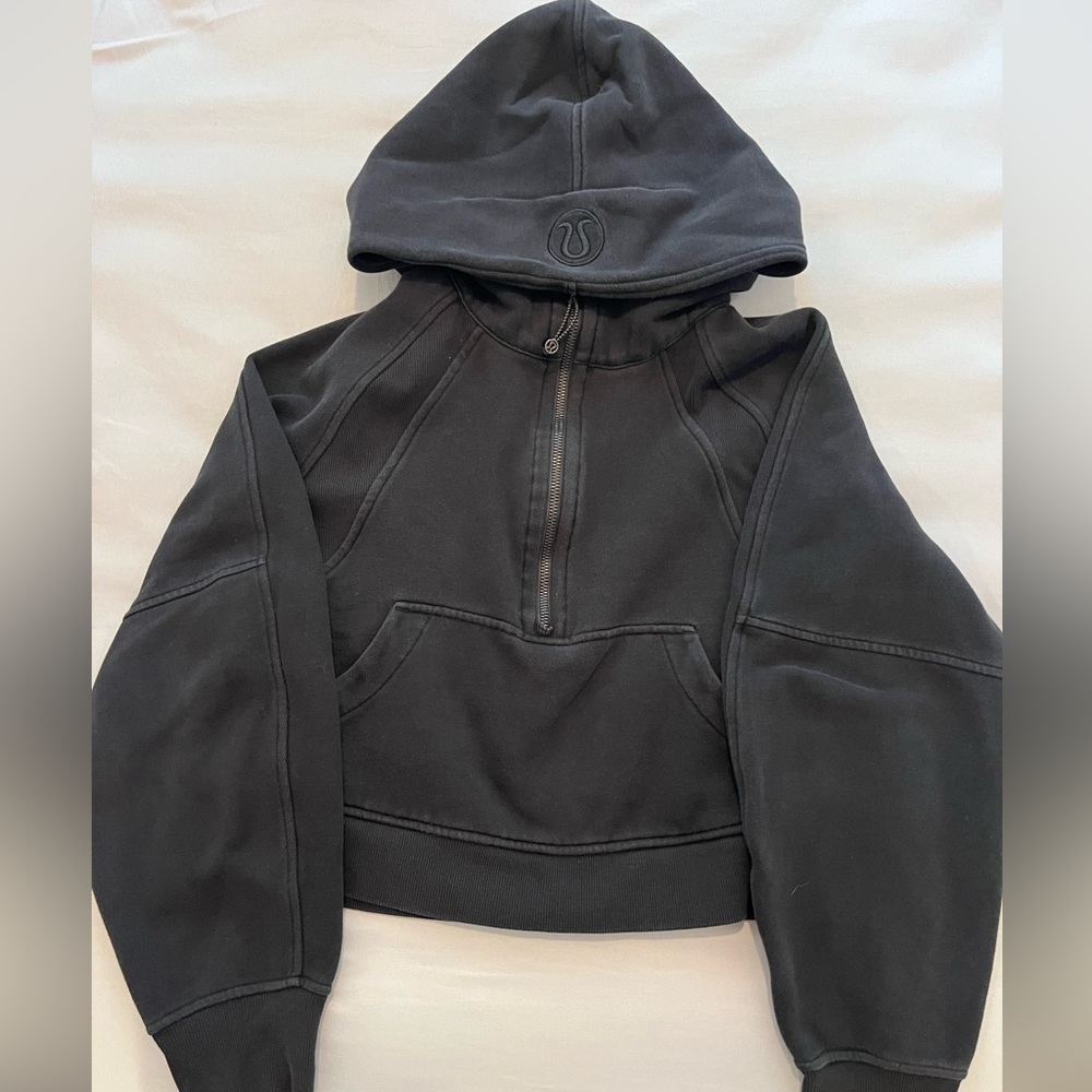 LULULEMON black scuba